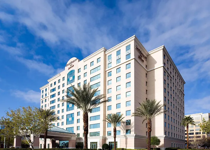 Hotel with Tennis: Residence Inn By Marriott Las Vegas Hughes Center