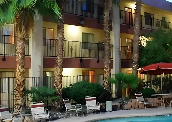 Motel: Nellis Suites At Main Gate Hotel